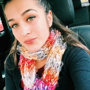 Meet your Posher, Anita